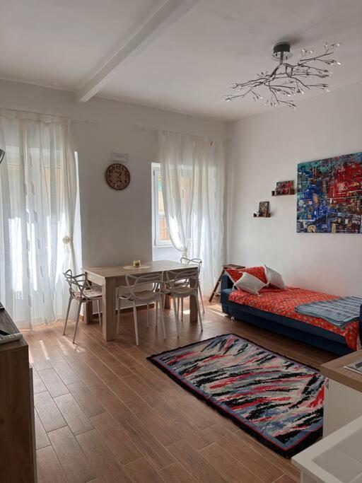 Casa Virginia Apartment ลีวอร์โน ภายนอก รูปภาพ