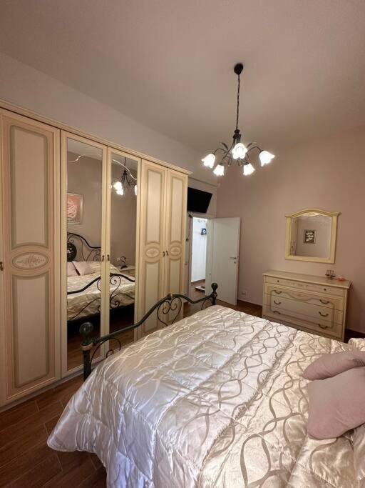 Casa Virginia Apartment ลีวอร์โน ภายนอก รูปภาพ